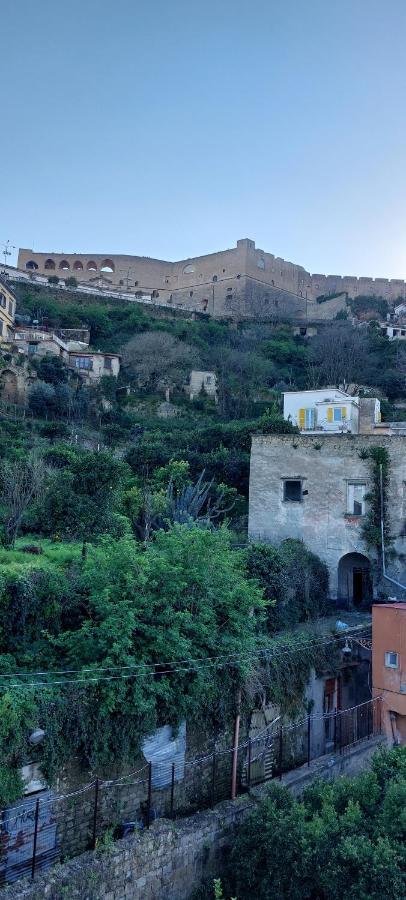 Apartamento Dreaming Castel Sant'Elmo Nápoles Exterior foto